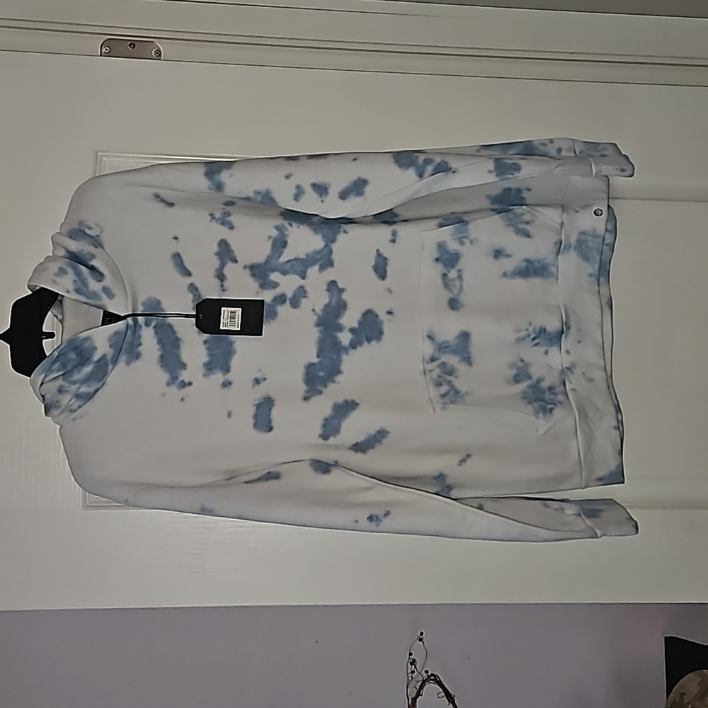 Free planet hoodie tie dye